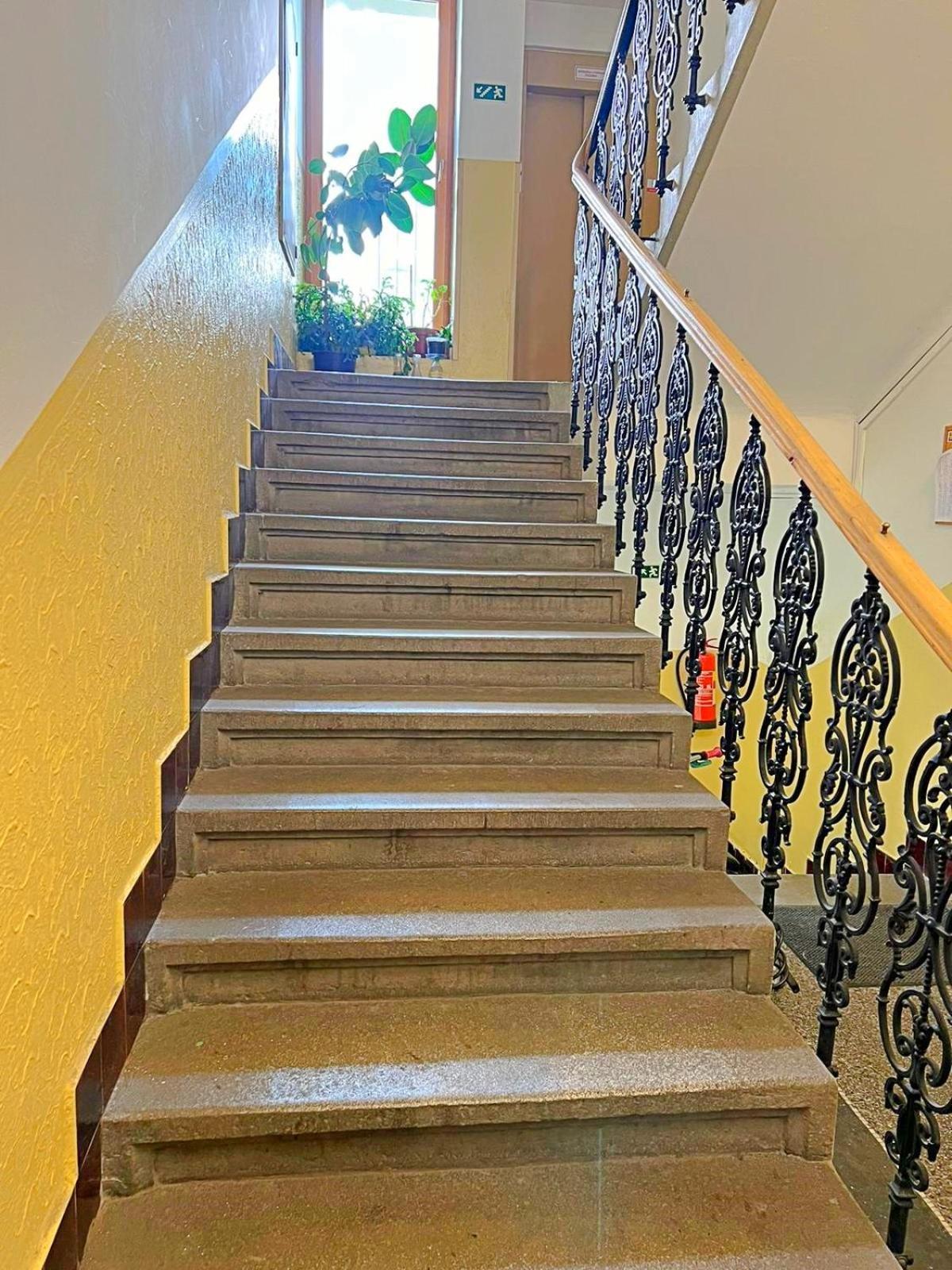 Mezonetovy Apartman V Centru Прага Екстериор снимка
