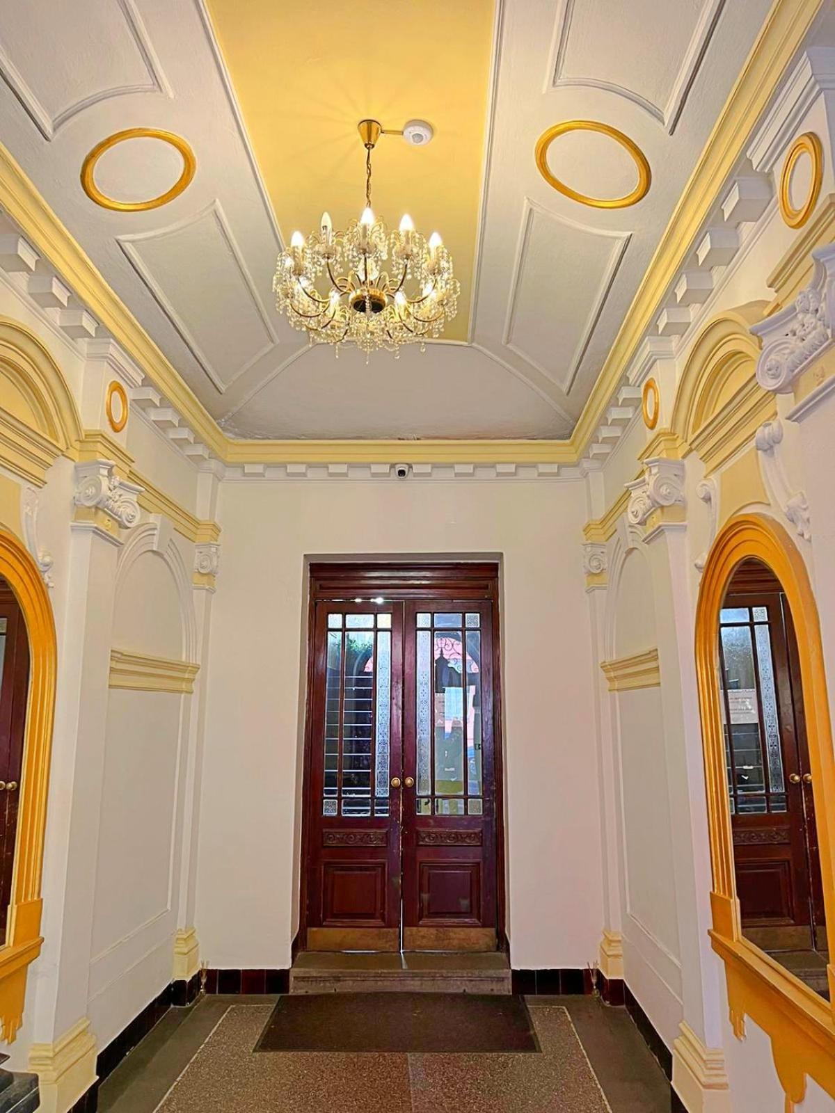Mezonetovy Apartman V Centru Прага Екстериор снимка